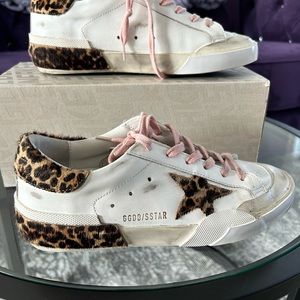 Golden goose super star pendant calf hair low top sneakers. Size 8
